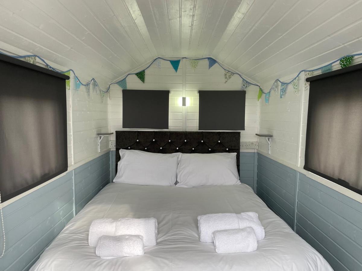 Estuary View - Cosy Shepherds Hut คิงส์บริดจ์ ภายนอก รูปภาพ