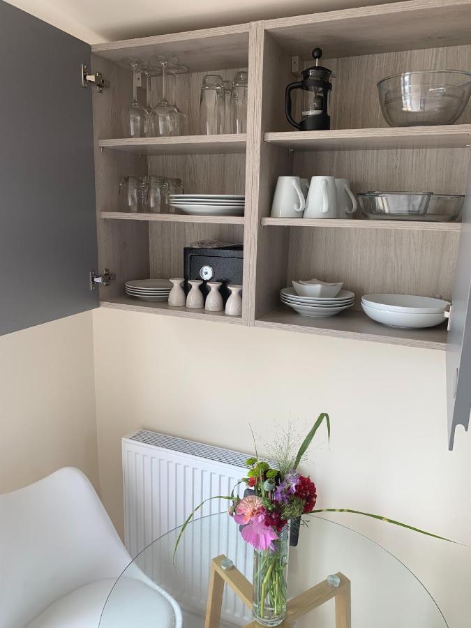 Estuary View - Cosy Shepherds Hut คิงส์บริดจ์ ภายนอก รูปภาพ